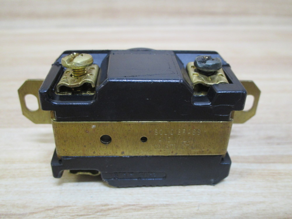 Cooper L6-30-R Receptacle L630R