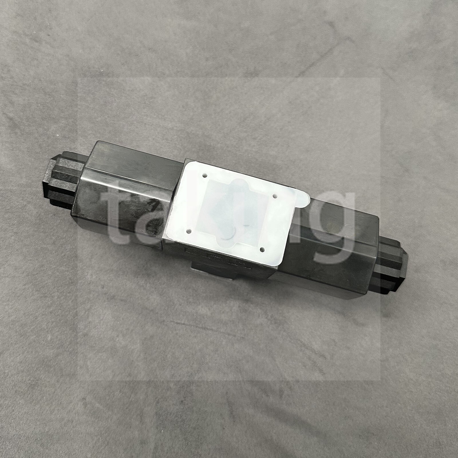 1PCS New Directional Solenoid Valve for HD1-2WD-BCA-025D-WYD2A