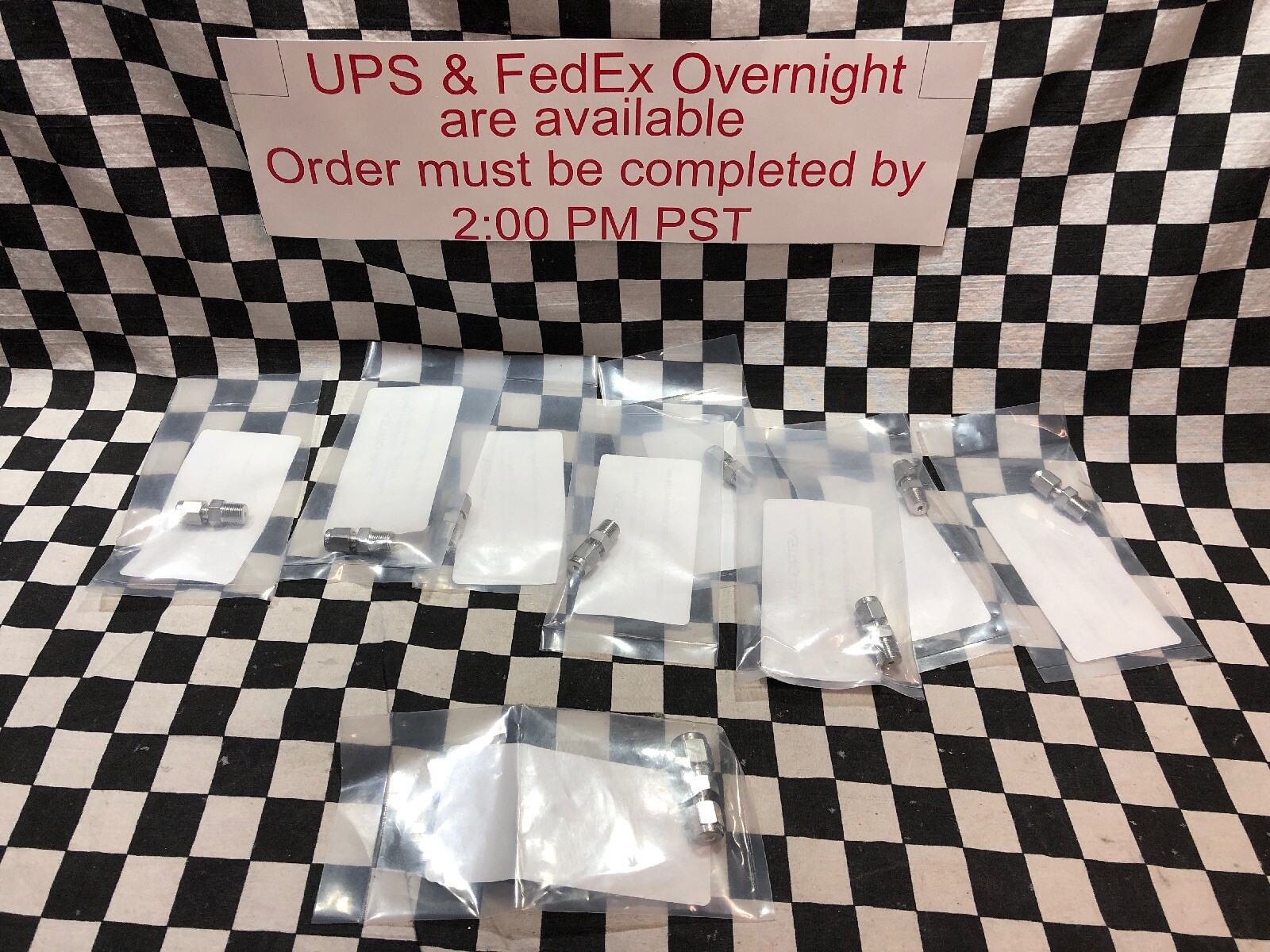 9x SWAGELOK Male Adapter 1/8” NPT x 1/8” Comp, SS-200-1-2 & SS-400-6-2 #132KA