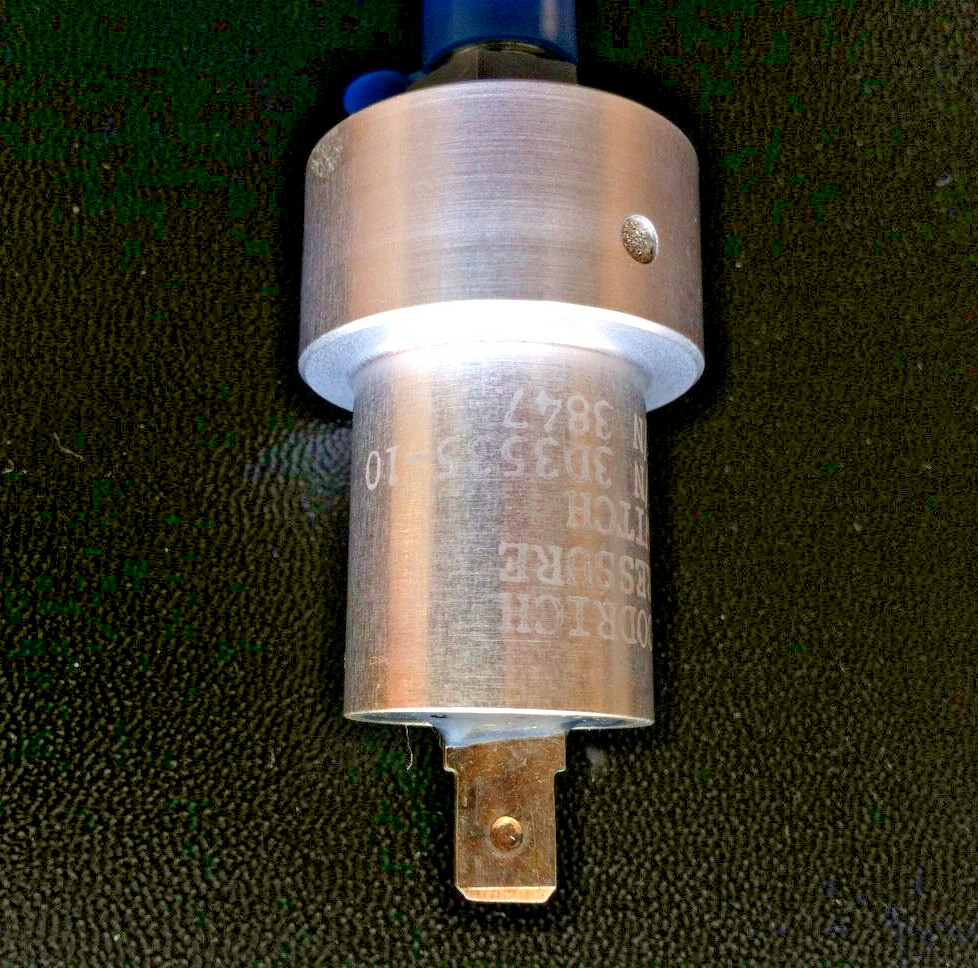 3D3535-10 Goodrich Aircraft De-Ice Pressure Switch.