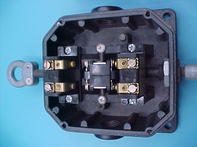 REES CABLE OPERATED SWITCH 04944-000 SG