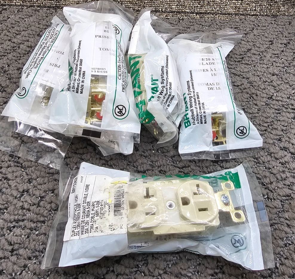 (QTY 6) Bryant BRY5362I 20A 125V Duplex Receptacle NEMA 5-20R Ivory