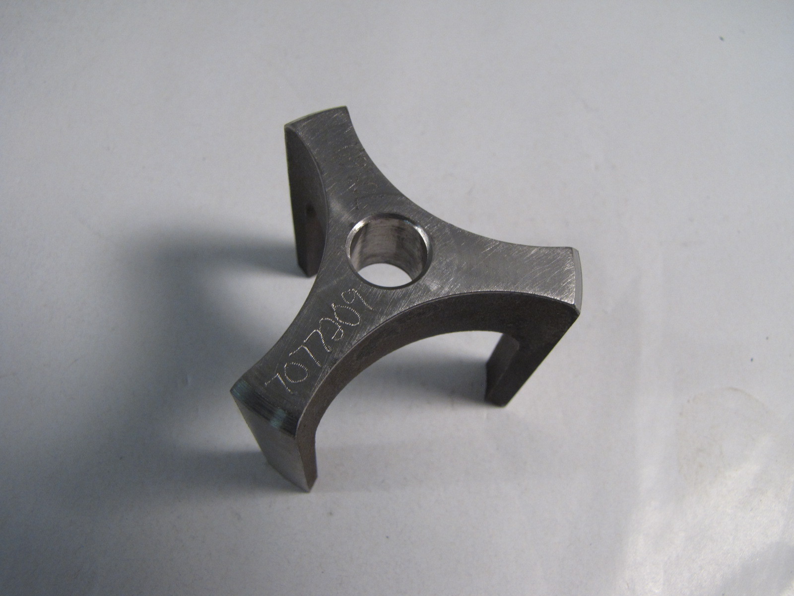 Gardner Denver 70-77209 / 25-003-407 Suction Valve Guide TF-375/450M NEW