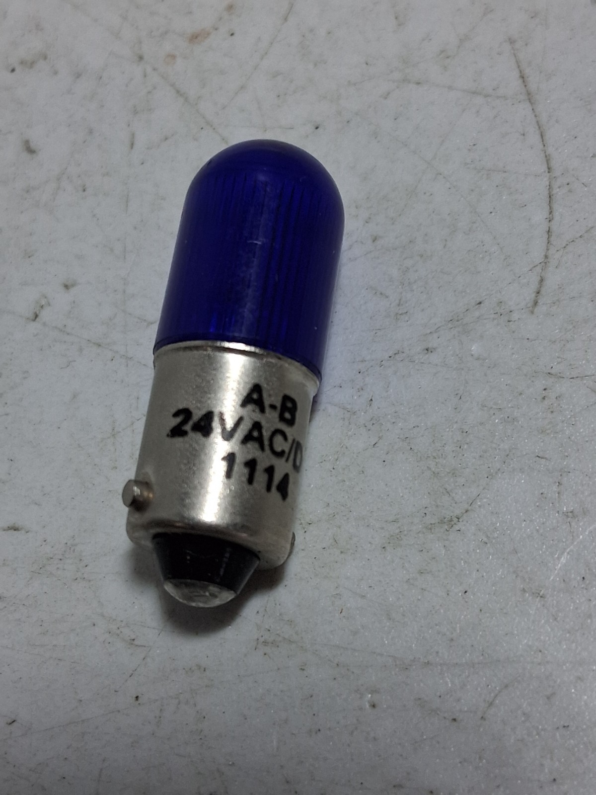 ALLEN BRADLEY 800T-N318B LED LAMP BLUE 6VAC/DC