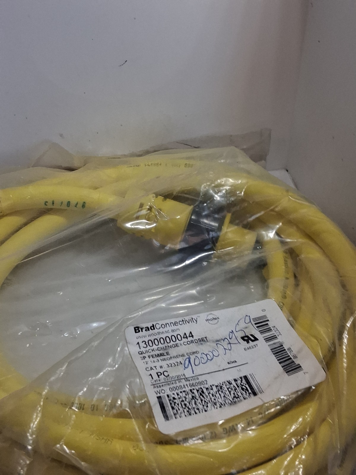 WOODHEAD BRAD CONNECTIVITY 1300000044 CORDSET 3P FEMALE 12′ NEORENE NIB