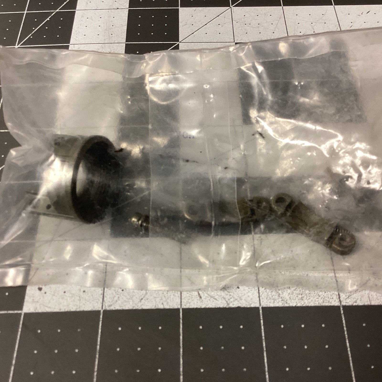 AMPHENOL 97-3057-1010 Circular MIL Spec Strain Reliefs & Ada (LPW112T)