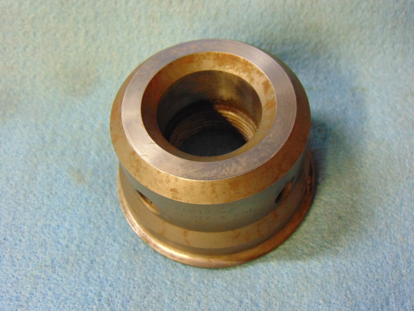 CGI SEAMING CHUCK 6DS182-J 300 DIA. & 60L 1-1/4″ THREAD SIZE