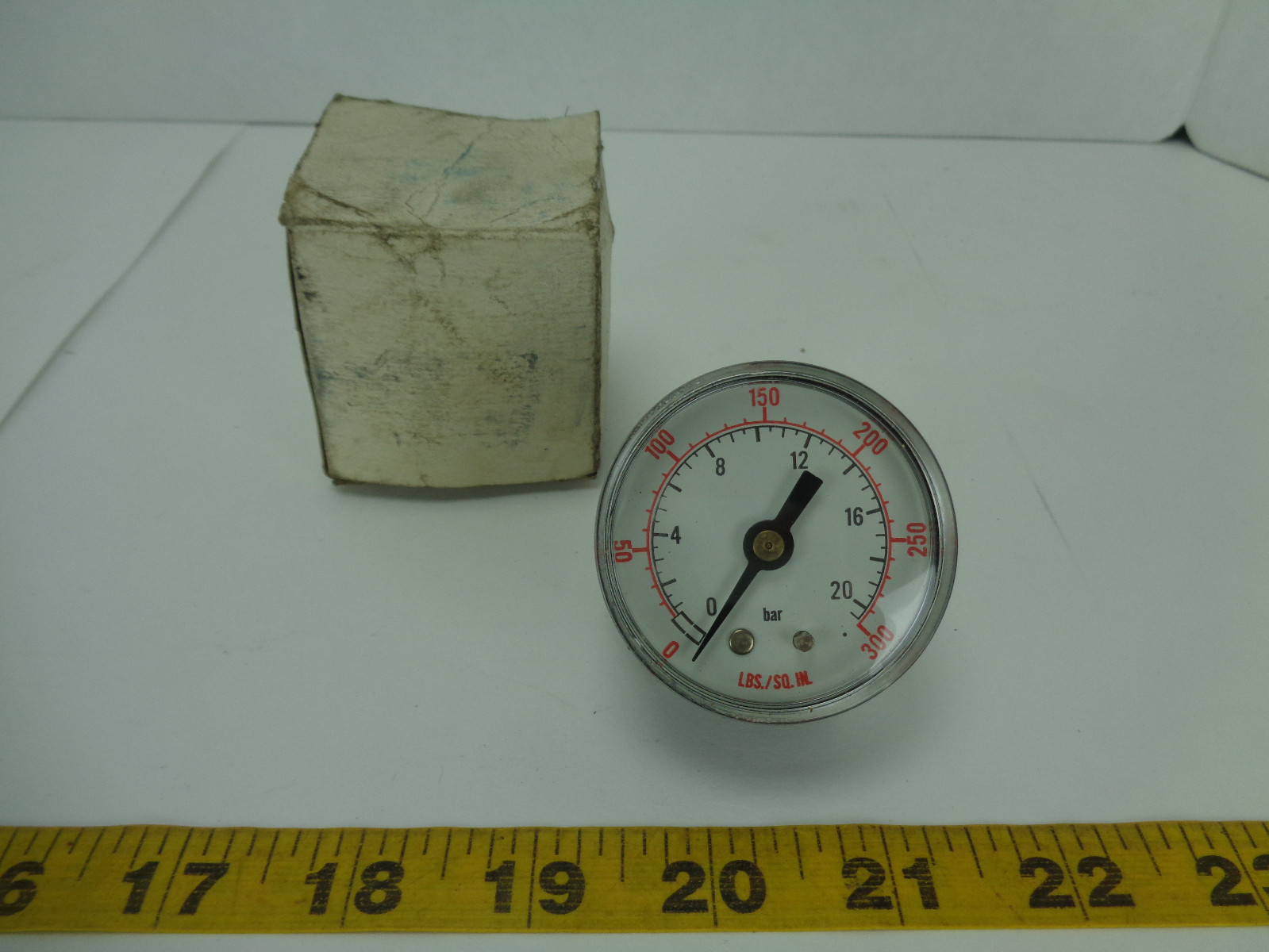 0-300 Pound Per Square Inch LBS/SQ IN & 0-20 Bar Gauge 275Y300S T