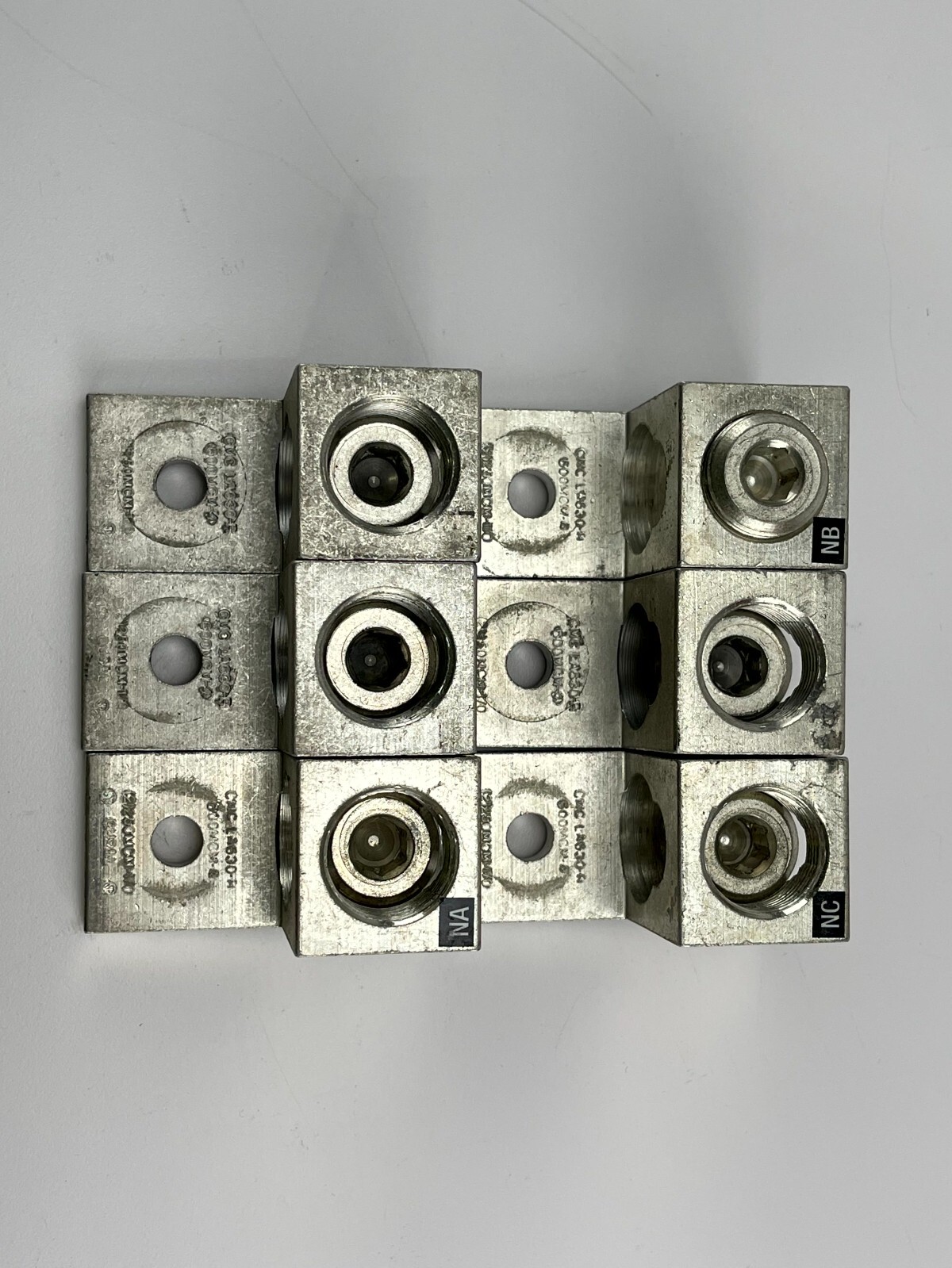 Lot of 6 CMC 600MCM-4 Mechanical Lug LA630-R