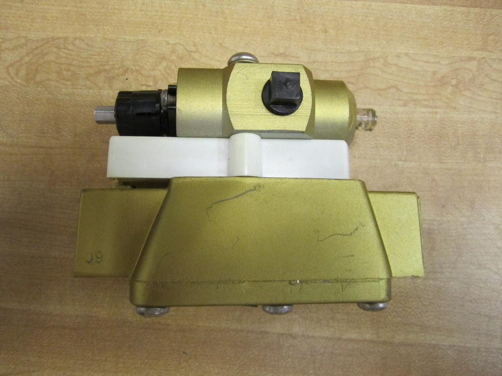Master Pneumatic A6004B Single Point Lubricator 1/2NPTF