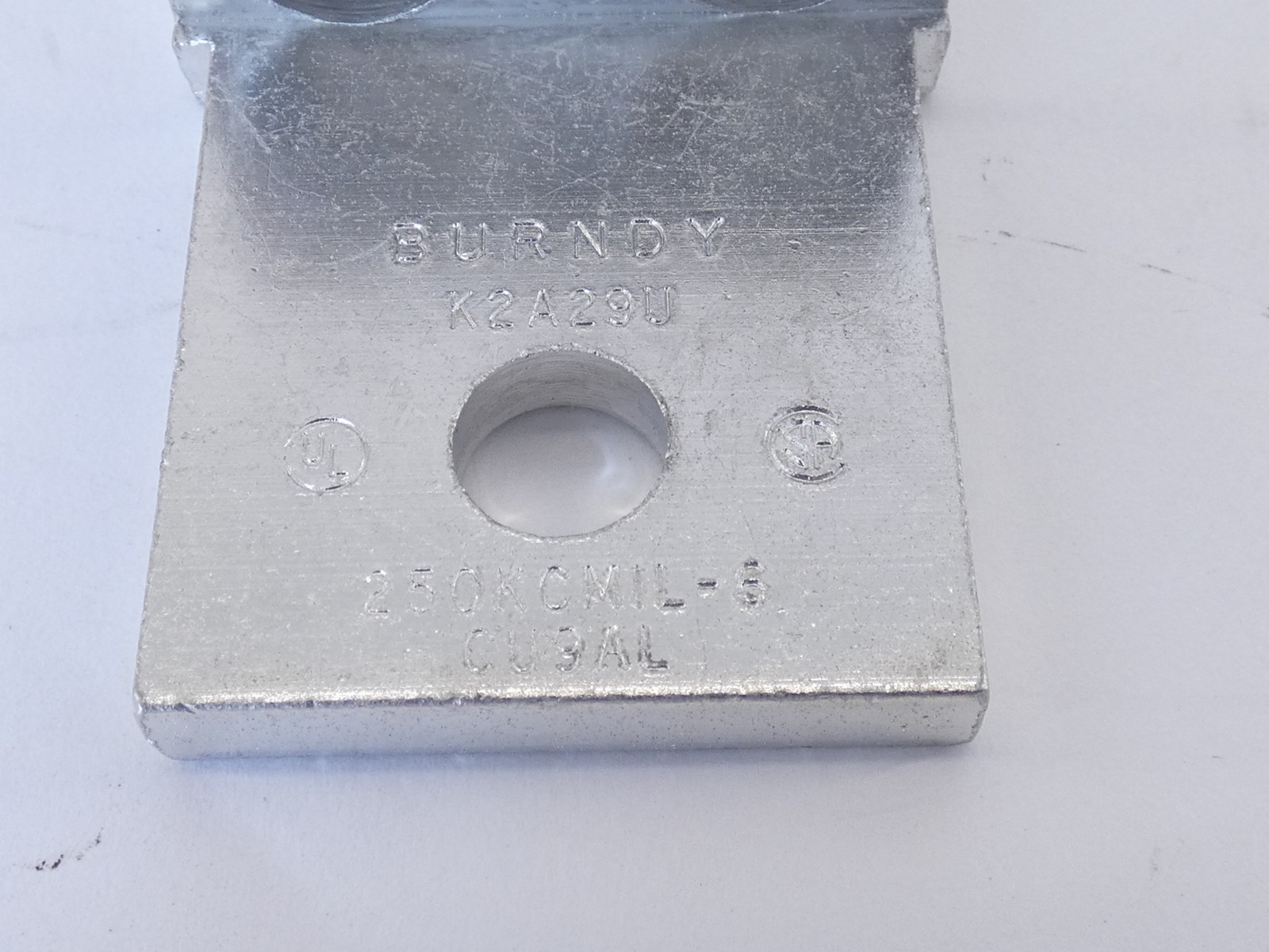 Burndy K2A29U Universal Terminal Wire Connector Lug – NEW Surplus!