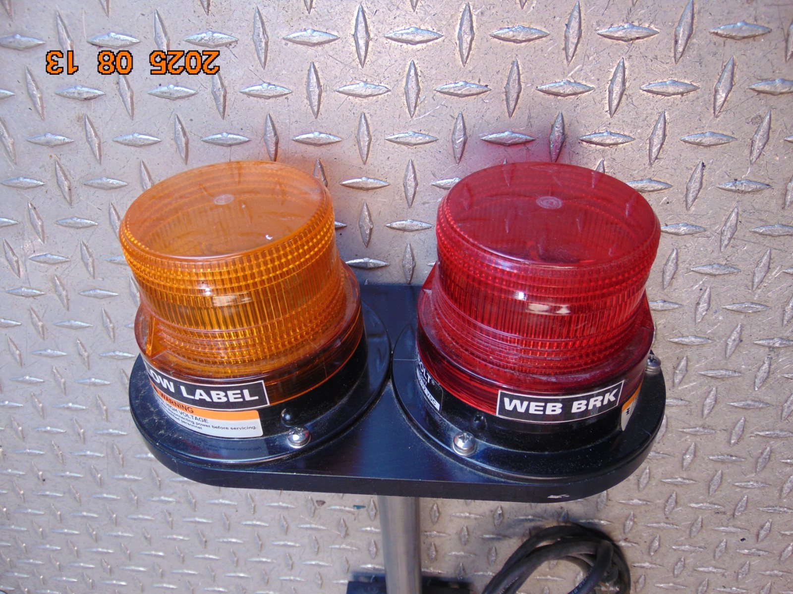 FEDERAL SIGNAL FIREBOLT RED & AMBER STROBE LIGHT BEACON PIPE MOUNT