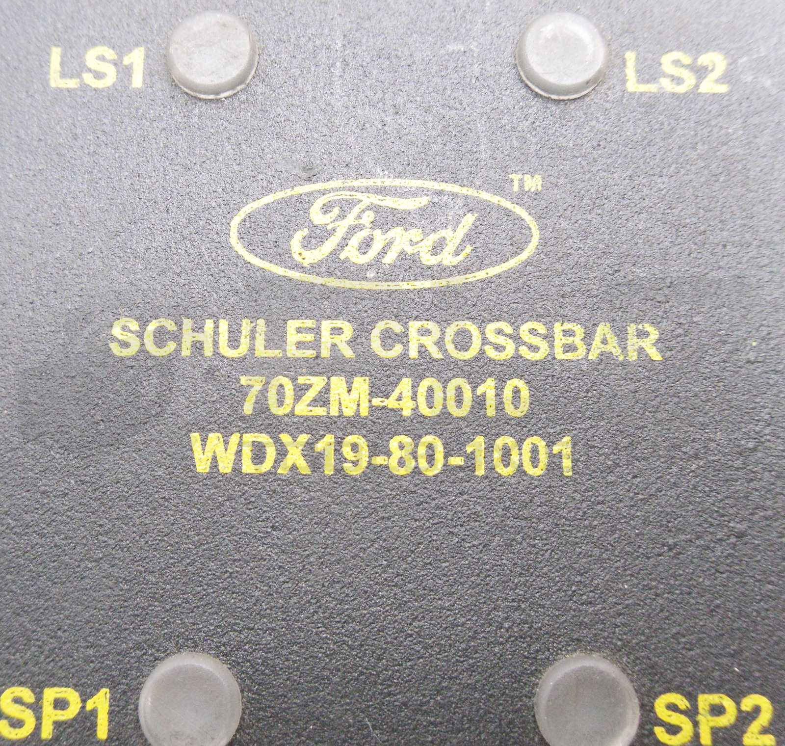 TURCK WDX19-80-1001 6-PORT JUNCTION BOX SCHILER CROSSBAR 70ZM-40010