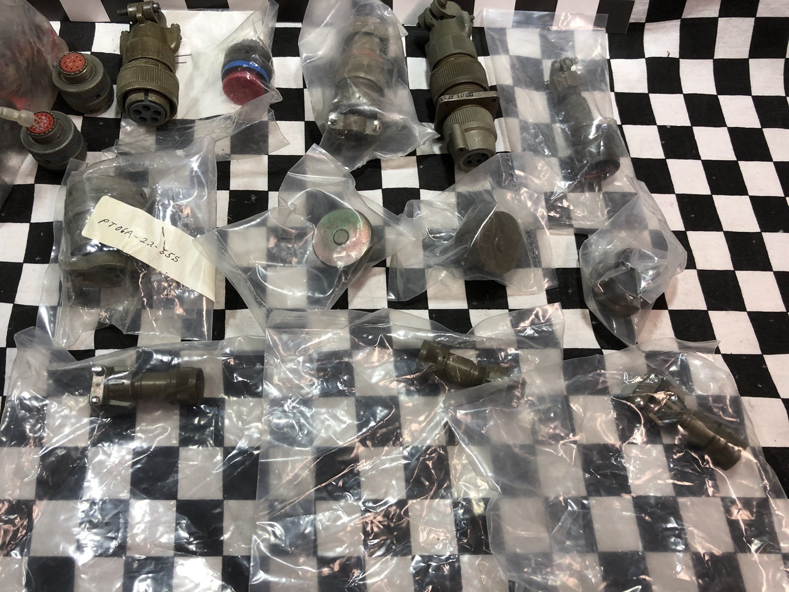 Miscellaneous Amphenol PT06A-22-55S, MS3100R18-11S, #BOX 13 “F10”