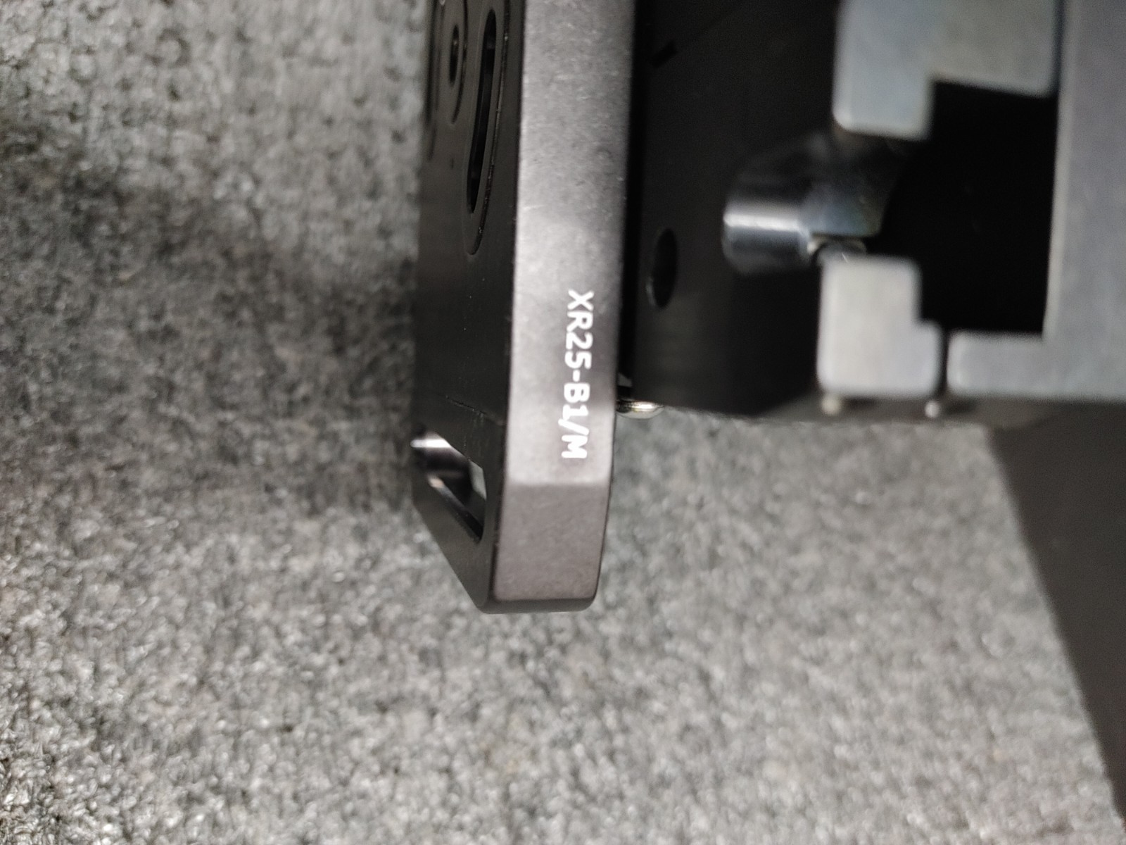 THORLABS XR50/M Translation Stage w Mitutoyo Side Mounted Micrometer XR25-B1/M