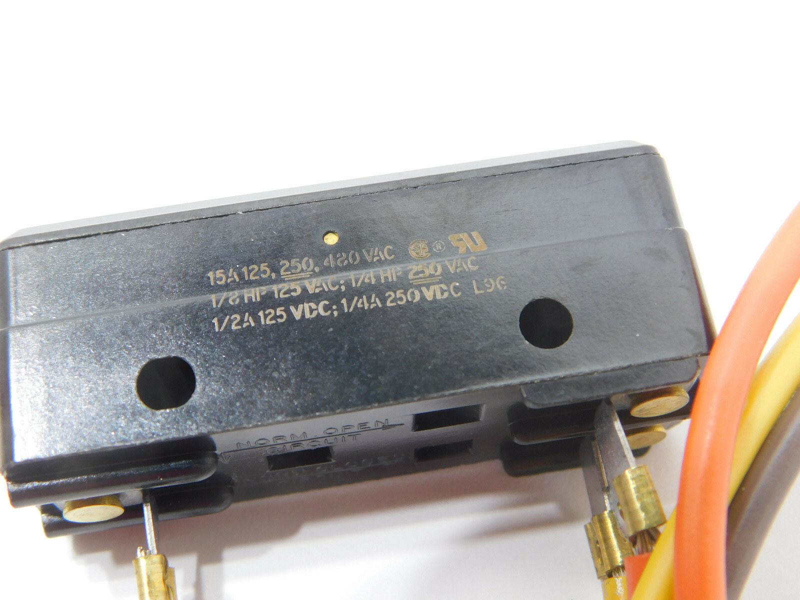 MicroSwitch BZ-R169 36101-M 2-24 125/250/480V 15A with leads