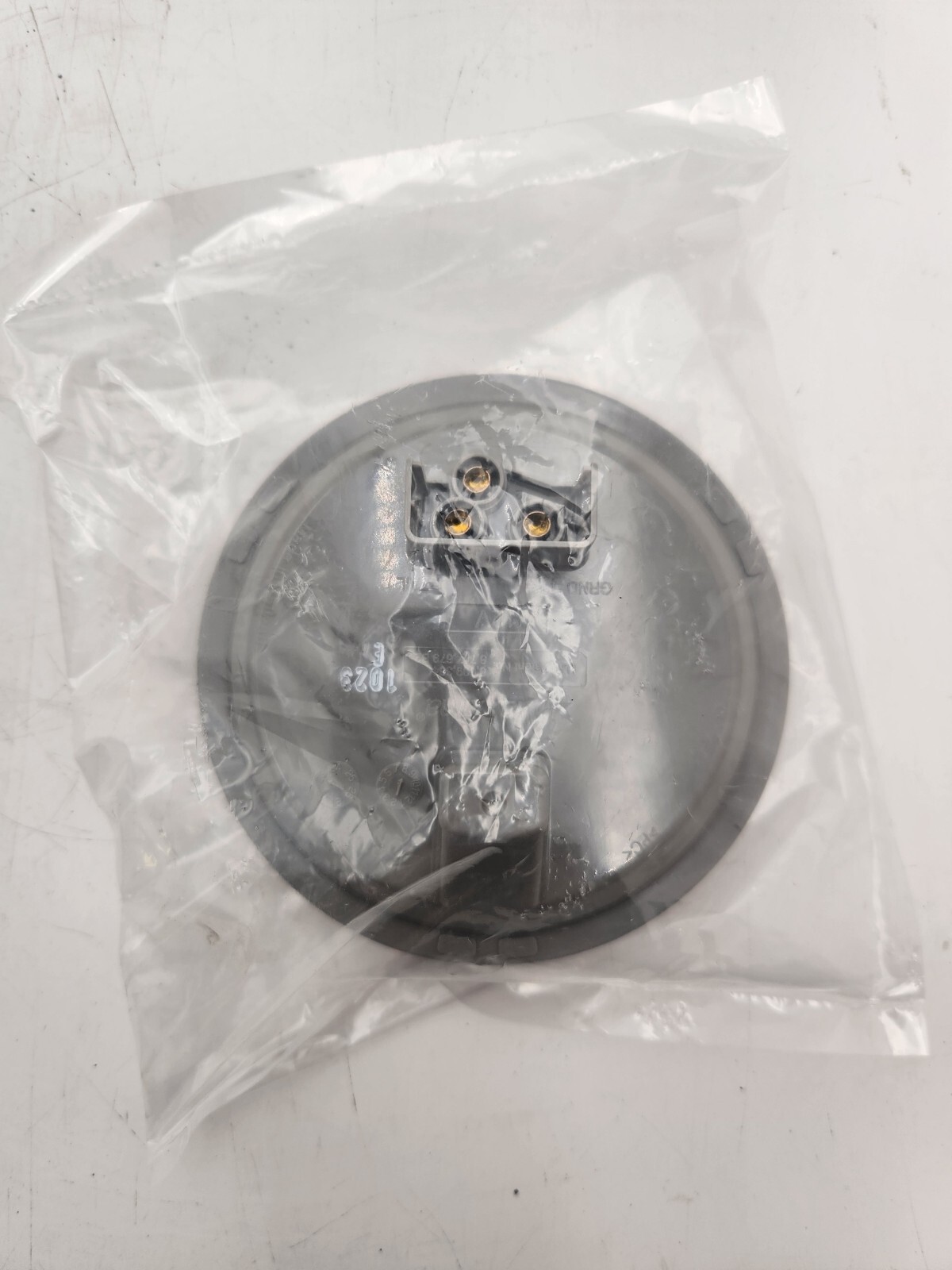 Maxxima M42322R Brake Stop/Tail/Turn Light LED Round 4-1/4″ Dia.