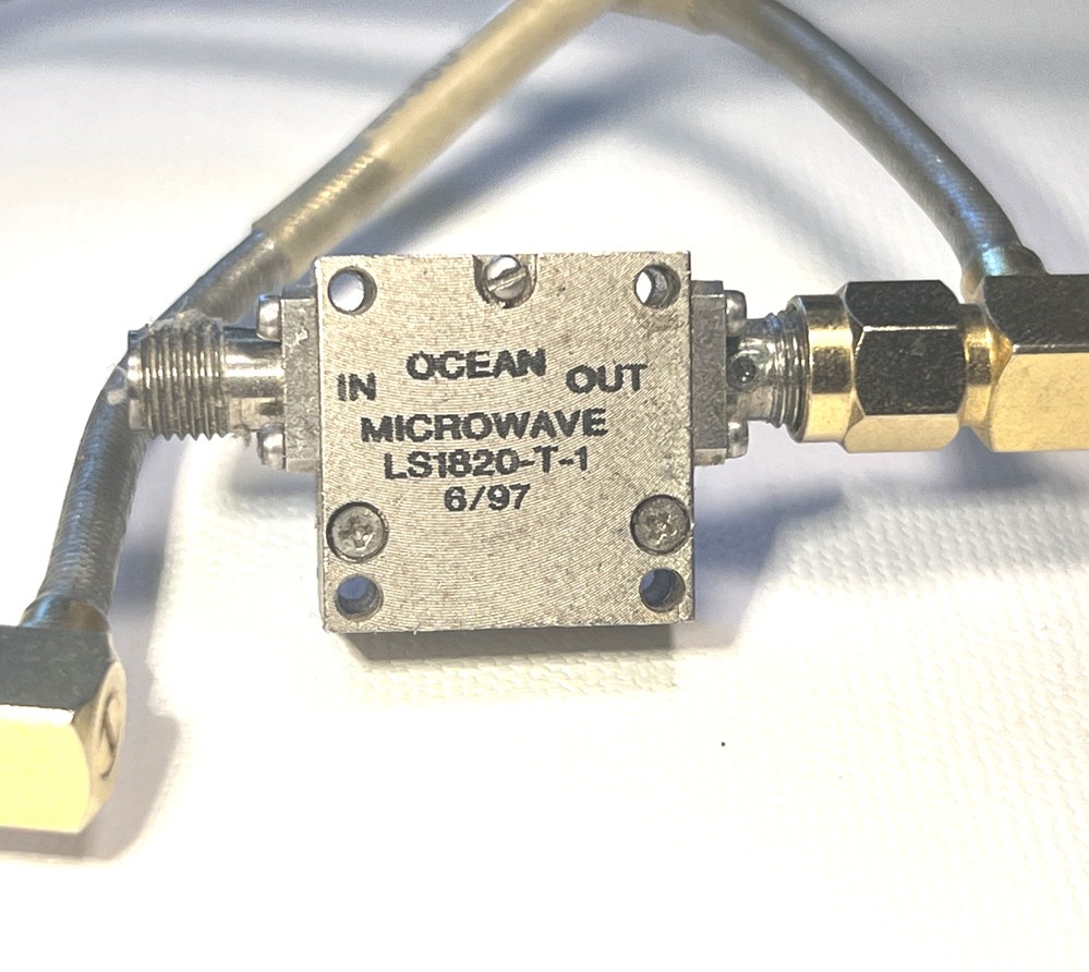 Microwave circulator SMA conns. Channel microwave corp. , ocean microwave lot