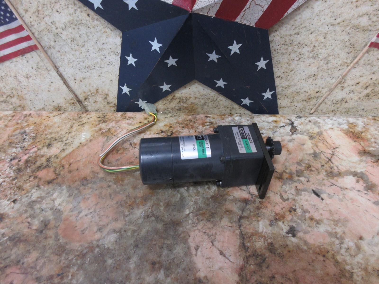 ORIENTAL MOTOR DYNAMIC BRAKE MOTOR PB206-401 100V 50/60HZ 30MIN 2GN60K