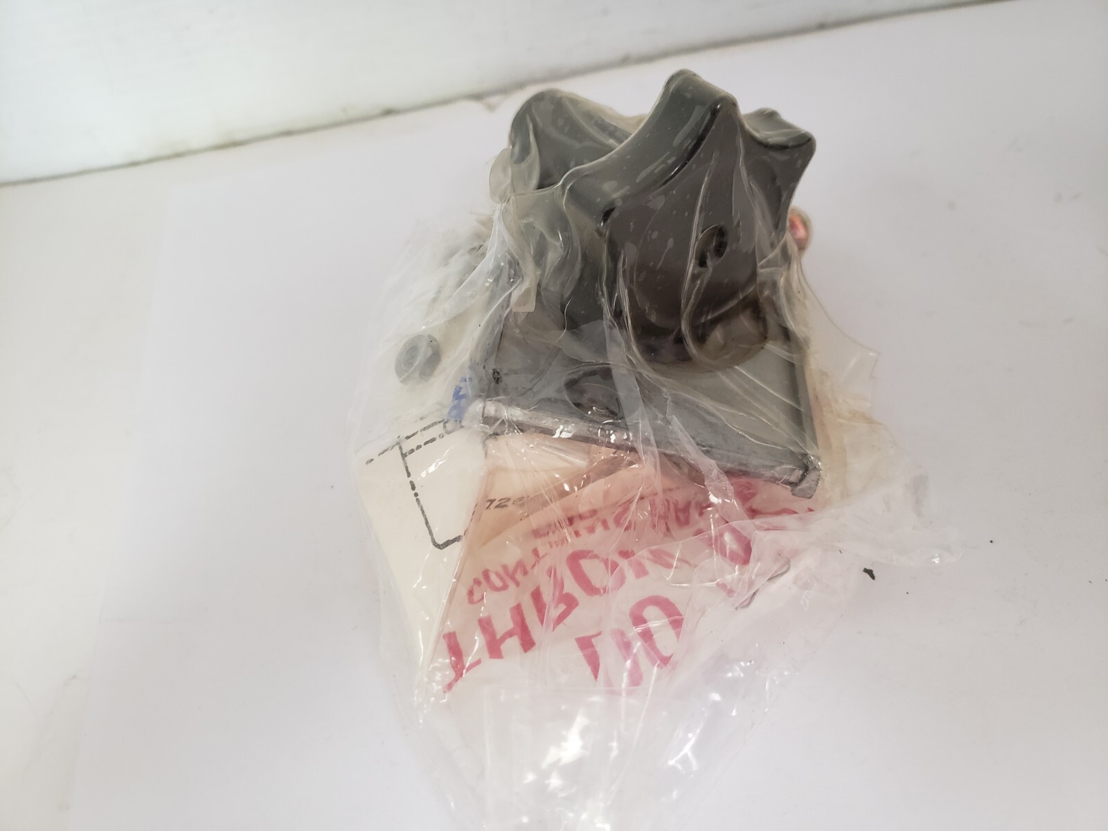 ELECTROSWTICH 505A704G01 ROTARY SWITCH 600V AC NIB