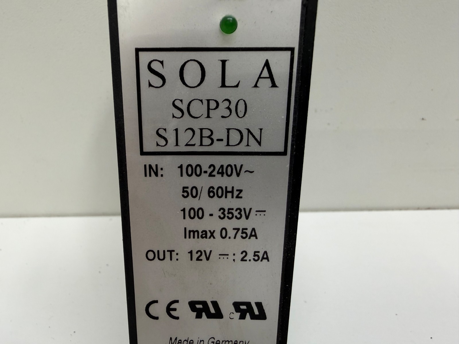 NEW IN BOX! SOLA 100-240V POWER SUPPLY SCP30S12B-DN