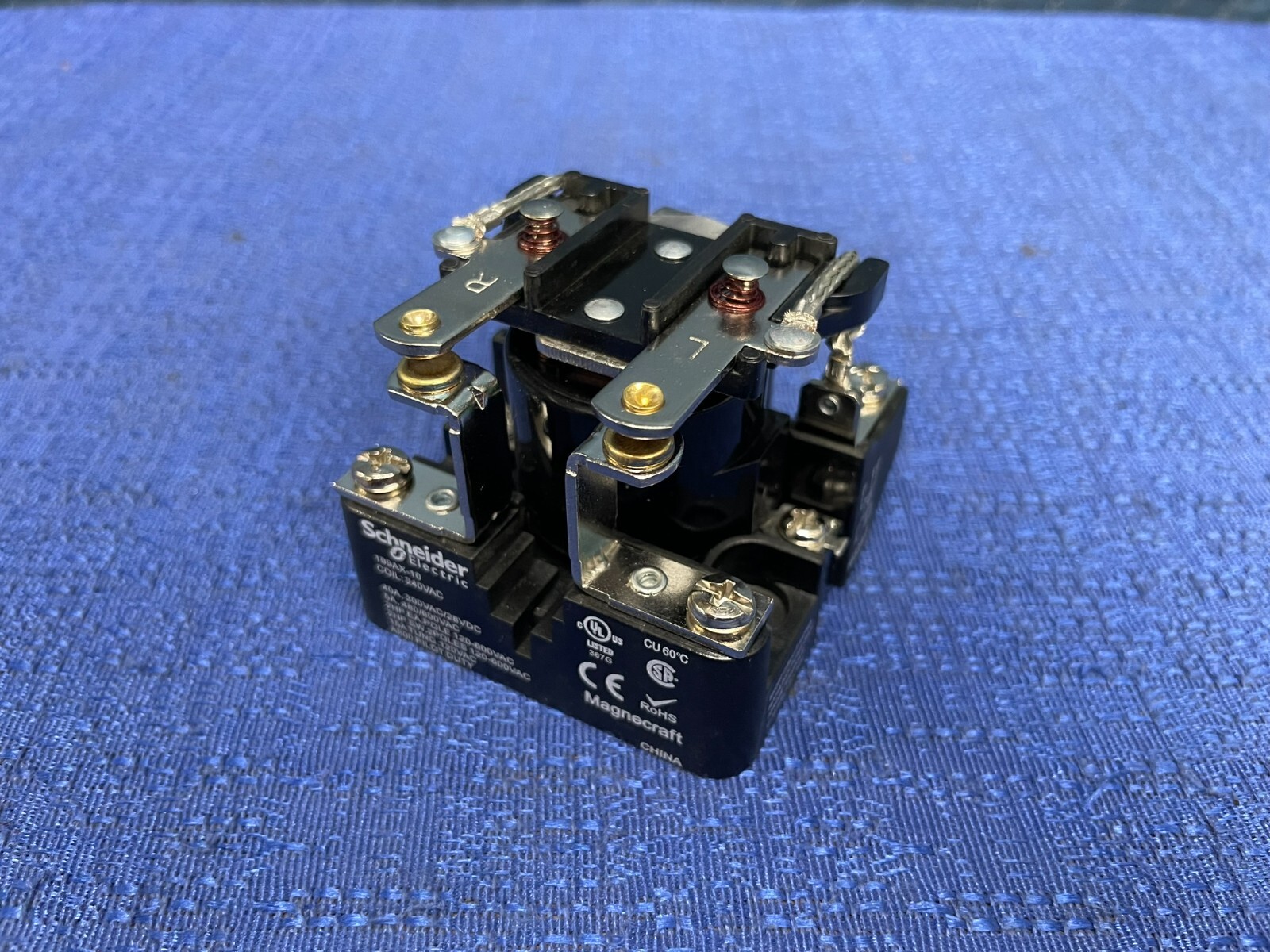 Magnecraft / Schneider Electric 199AX-10 , Relay , 240VAC Coil – New
