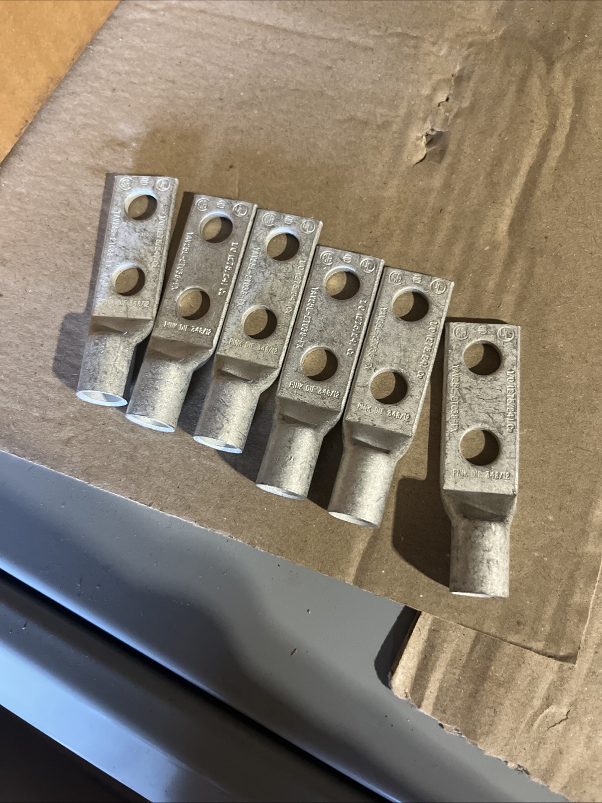 Lot of 6 BURNDY 1/0 (275/24) YAV25L2TC38FX