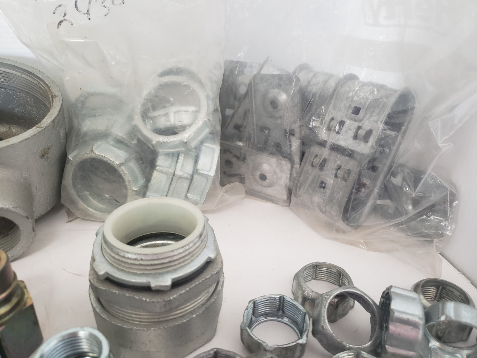 LARGE ASST. DADCO, MASTER LOCK, T&B, SNAP-TITE, CROUSE HINDS & OTHER INDUSTRIAL