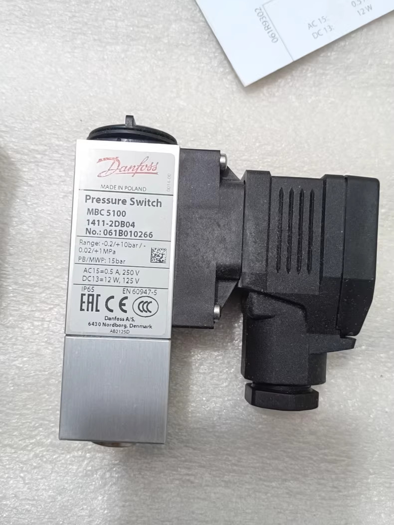 1PC New Danfoss MBC5100 Pressure Switch 061B010266 1411-2DB04 DHL/Fedex