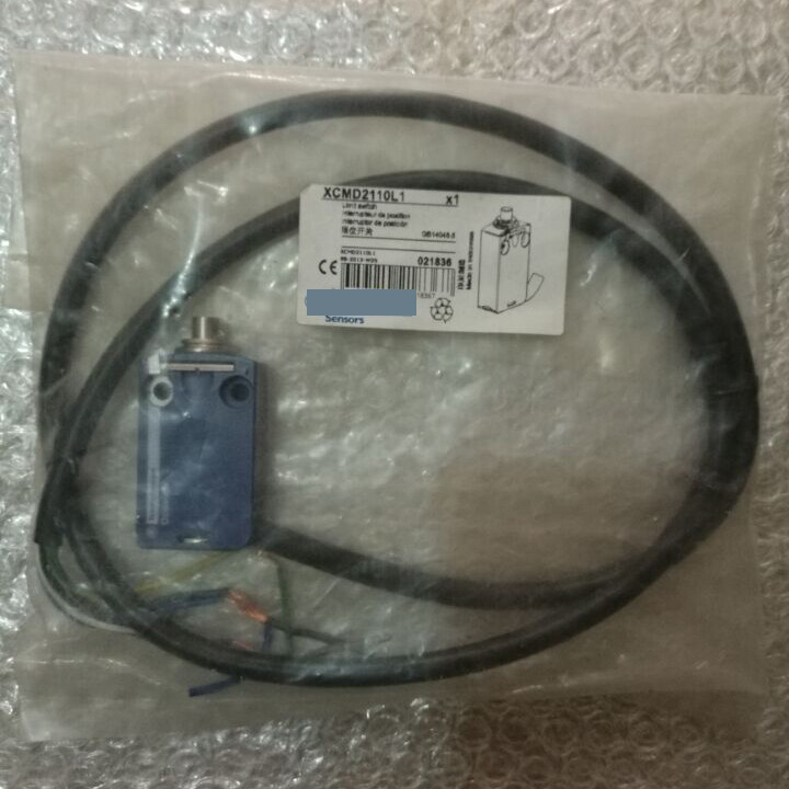 One XCMD2110L1 Travel Limit Switch New Fast Shipping