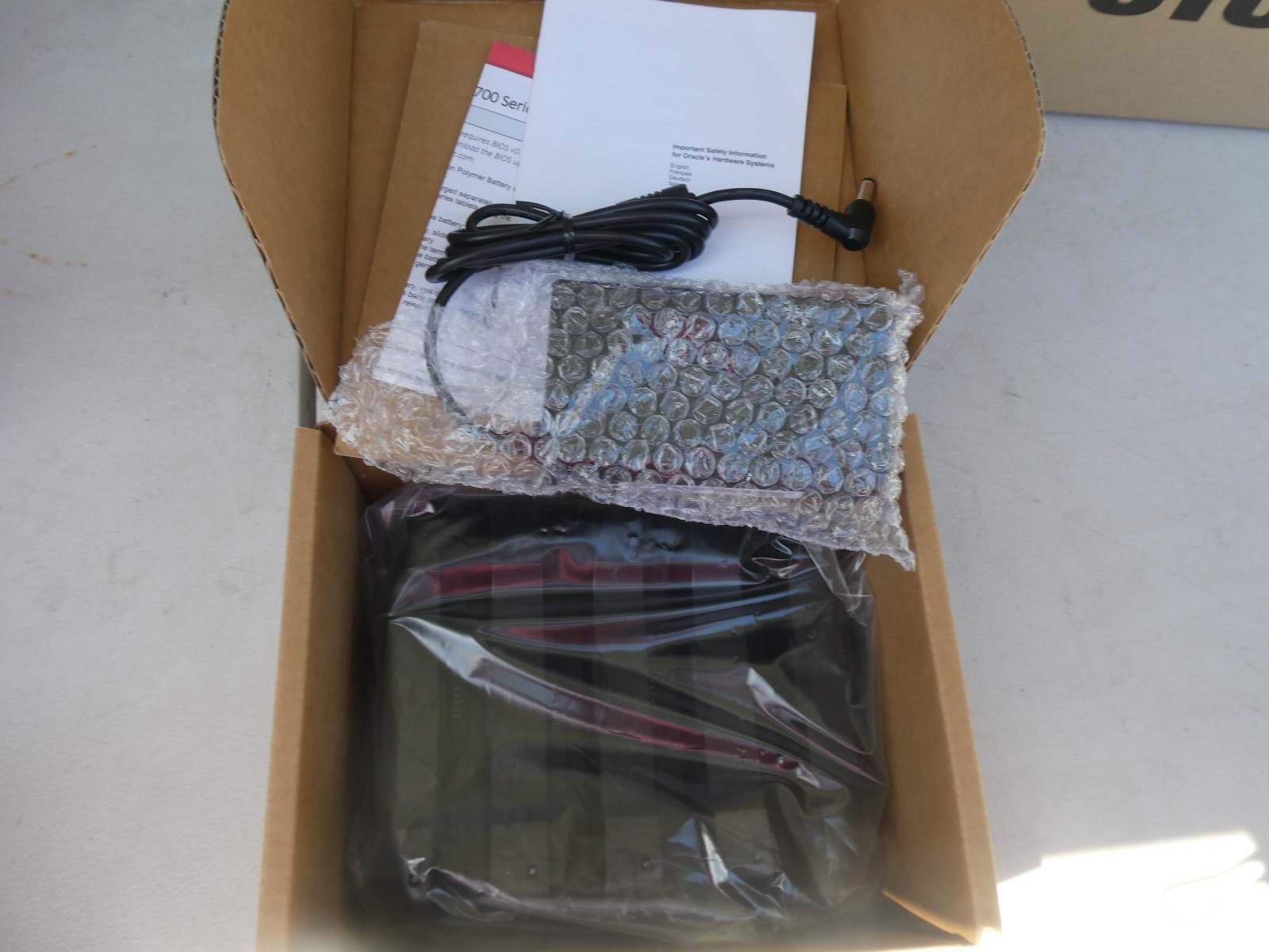 🍀 NEW IN BOX! Oracle MICROS 4-Bay Lithium Polymer Battery Charger Station