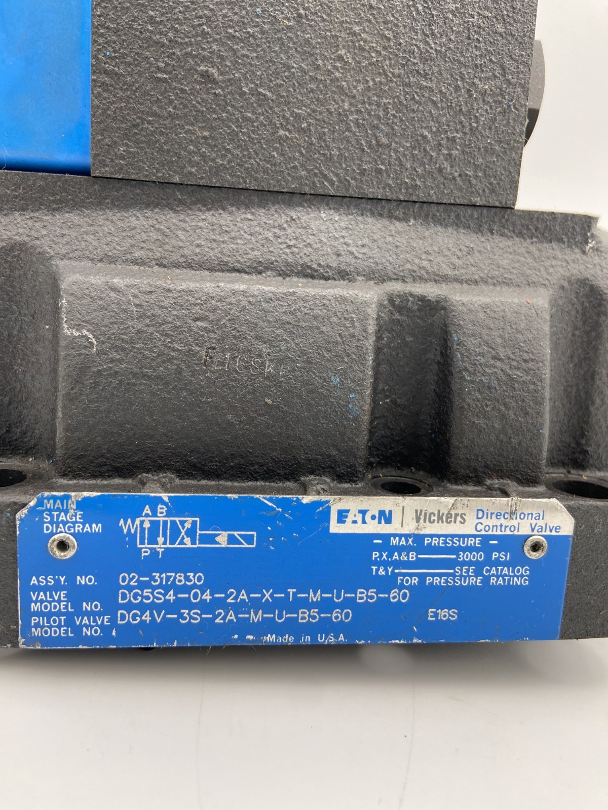 EATON | Vickers – Directional Control- 02-317830, DG5S4 042A X T M U B5 60 -New
