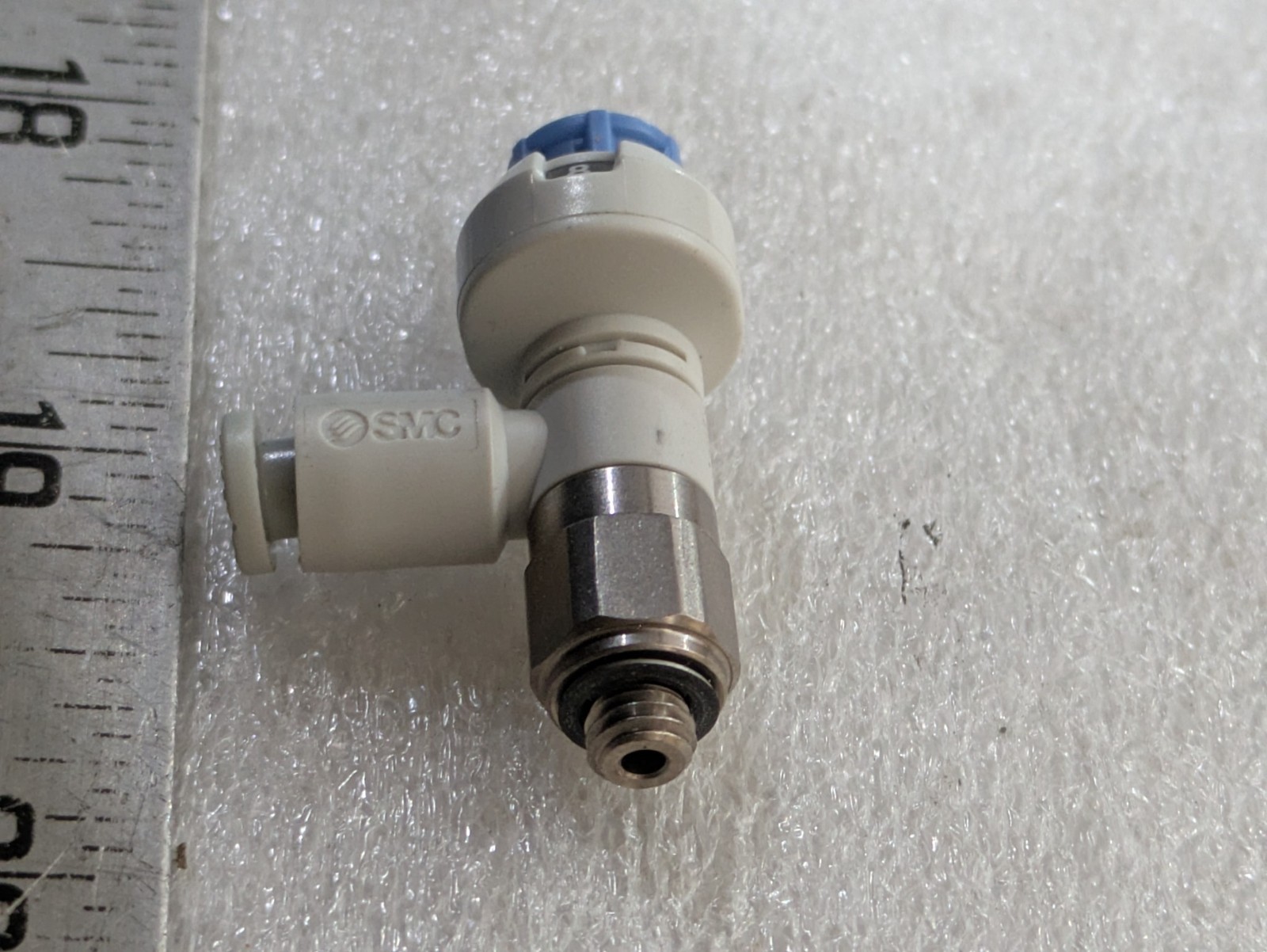 SMC AS1211F Speed Controller Elbow 5/32 M5 Metered-In Pneumatic Flow Valve OEM