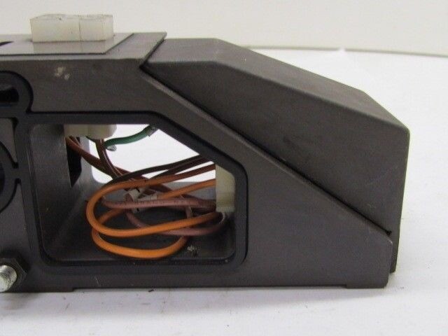 Numatics ISO 5599/II Manifold Base Block Plug-In 1/4″ NPT Ports NON “Z” Board