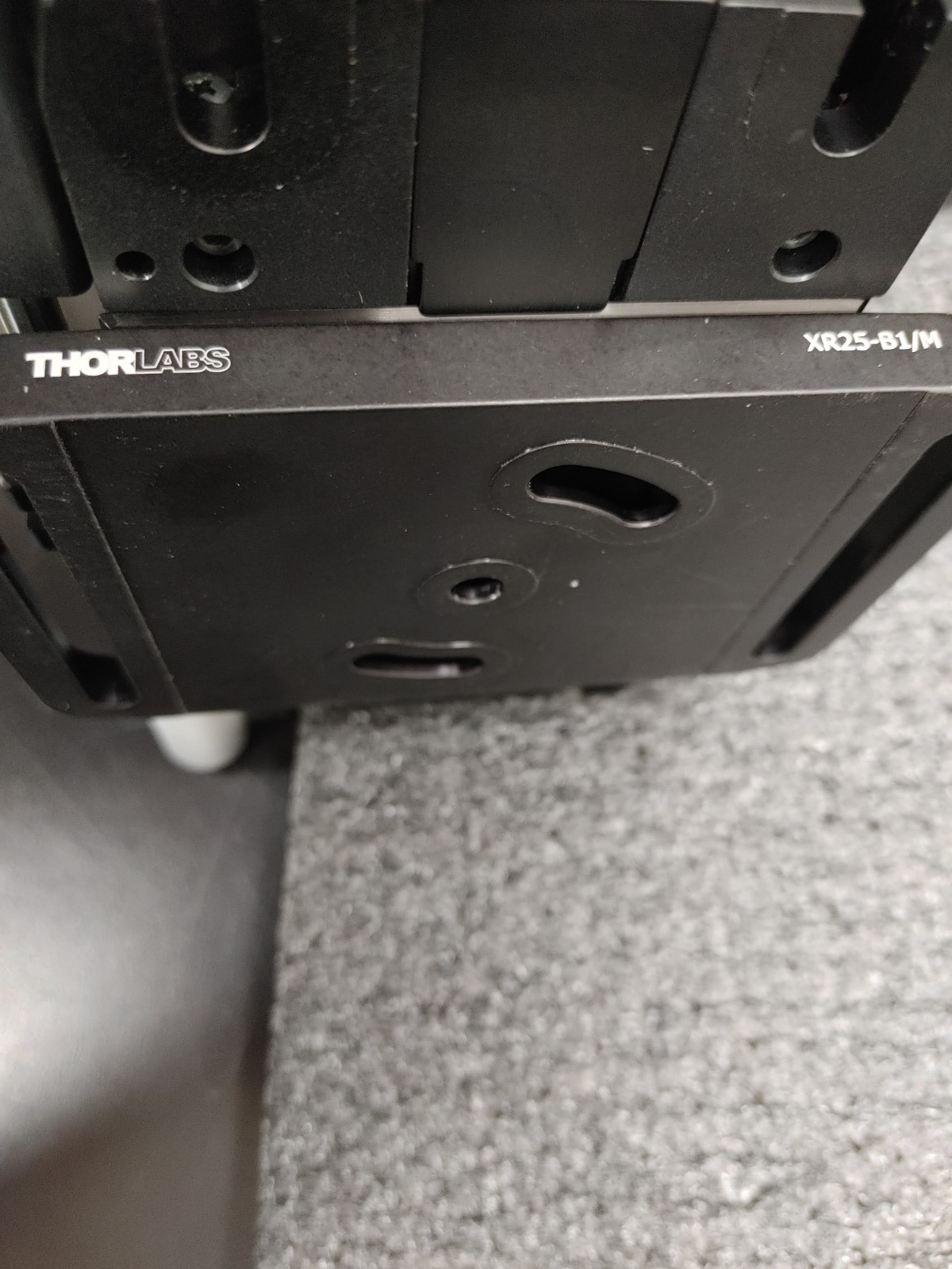 THORLABS XR50/M Translation Stage w Mitutoyo Side Mounted Micrometer XR25-B1/M