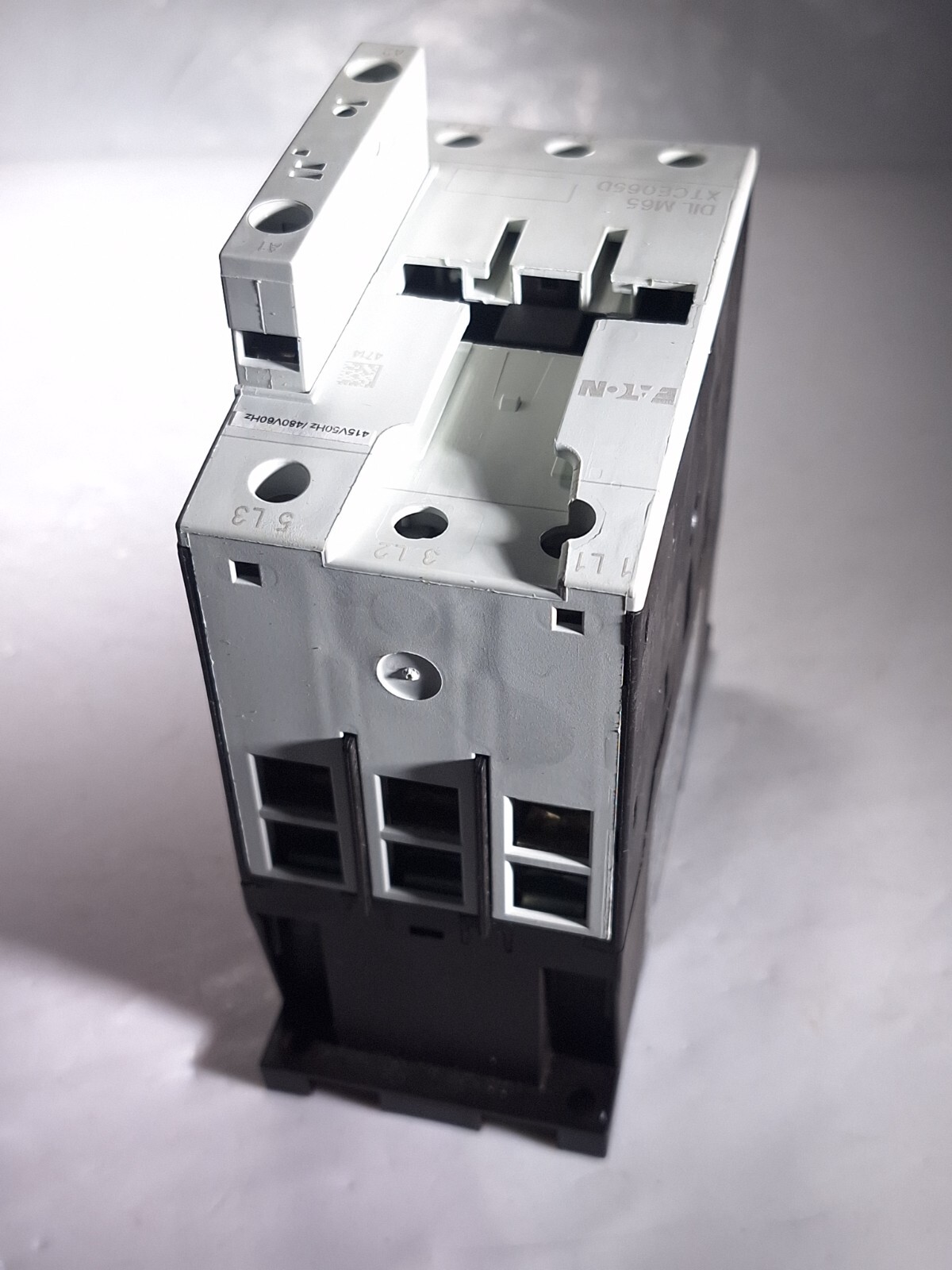 EATON MOELLER XTCE065D00C DILM65 65A 415/480V COIL 3P CONTACTOR 3-1810-037B
