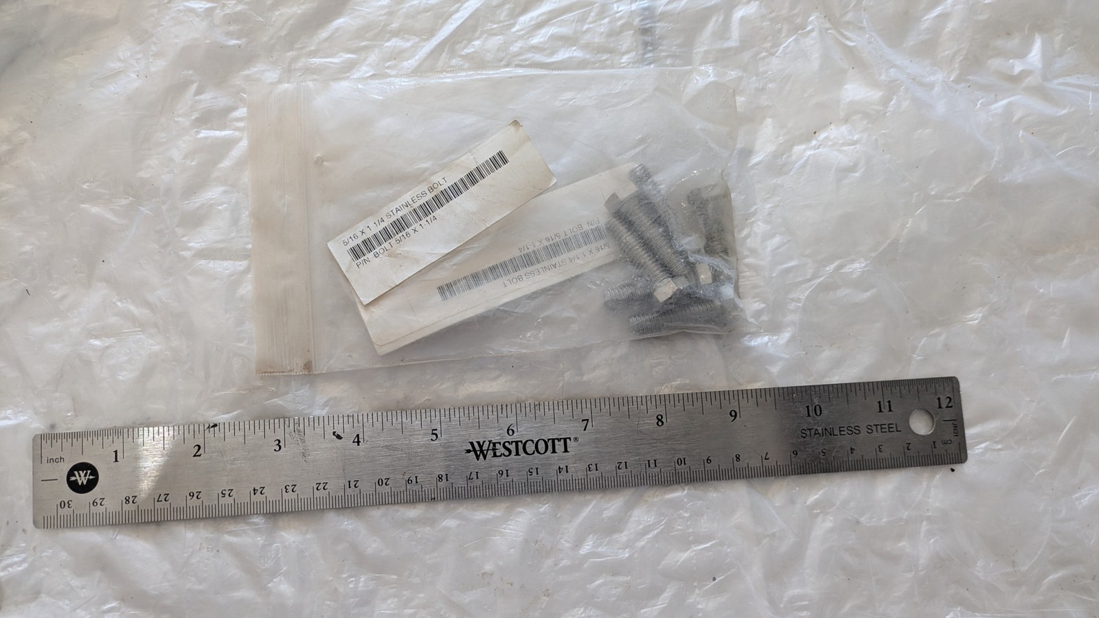 5/16 X 1 1/4 STAINLESS BOLT .. LOT OF 5