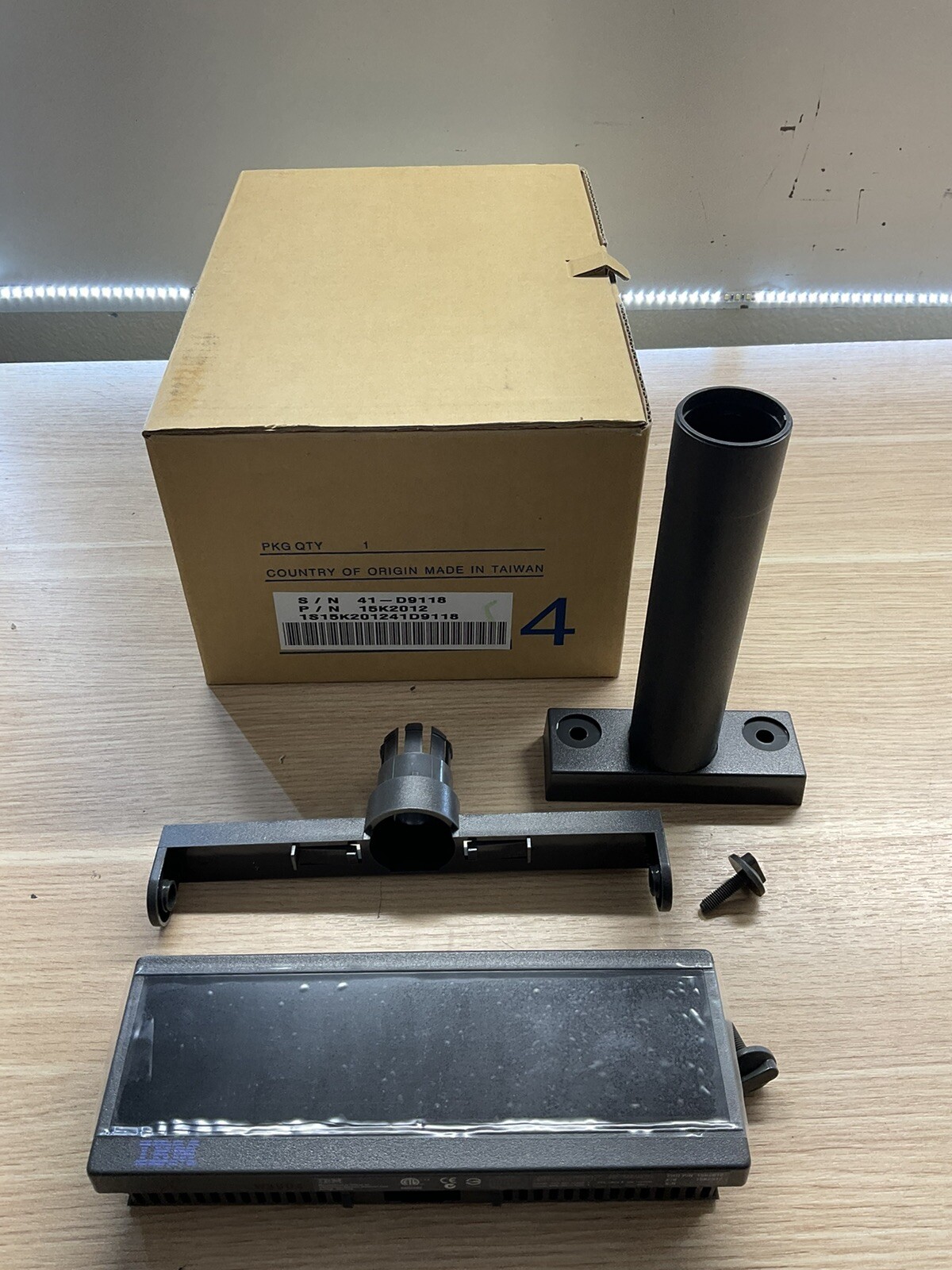 IBM SUREPOS 500 POLE DISPLAY Customer 15K2012/ JUA23
