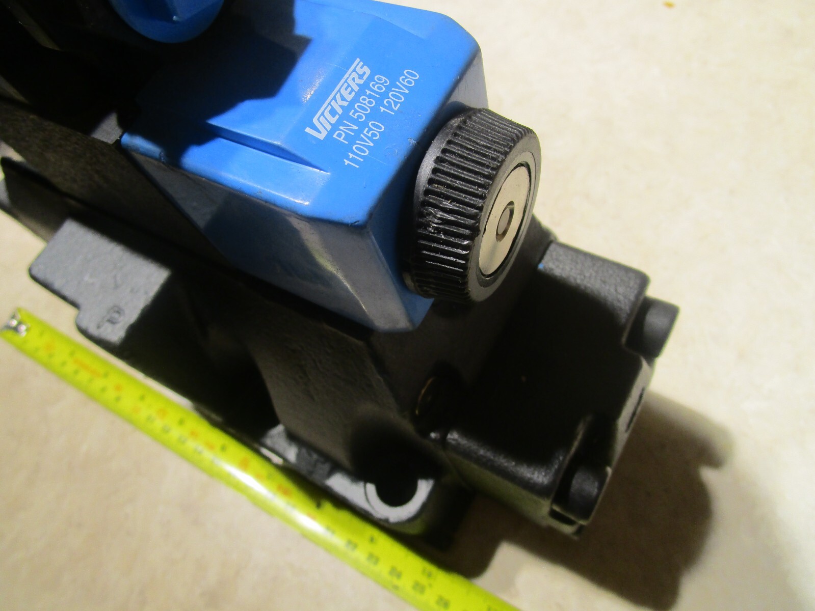 VICKERS DG5V-8-H-33C-M-FTWL-B-10-EN465 DIRECTIONAL CONTROL VALVE 02-400731 M0465