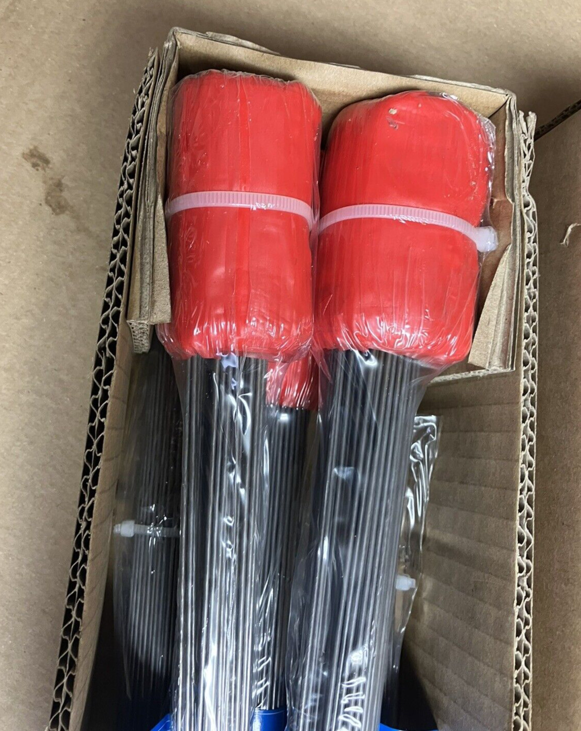 Empire 2.5″ x 3.5″ RED Stake Flags 21″ Stem Factory Case of 500 Part # 78-007