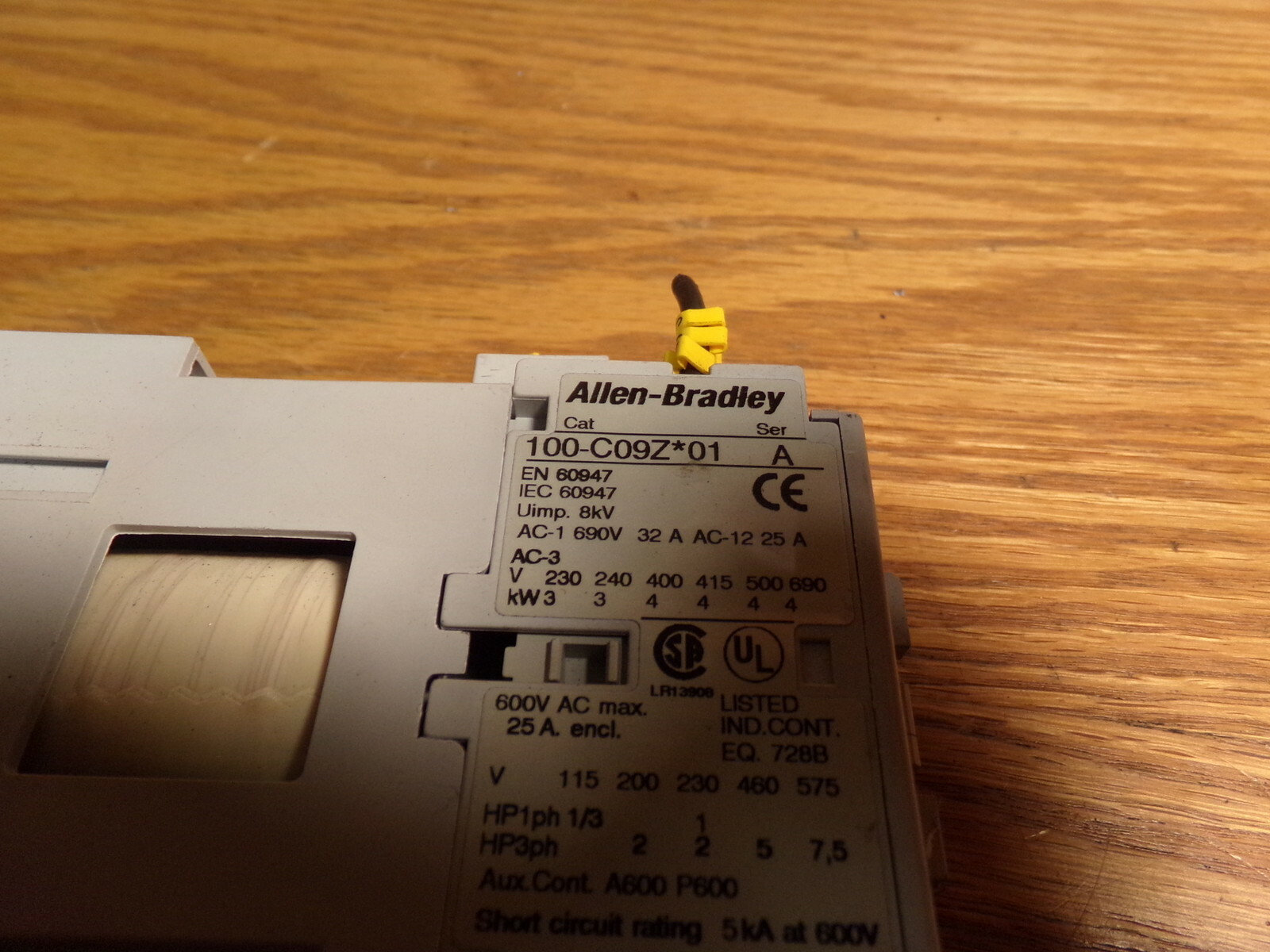 Allen Bradley series A Relay 100-C09Z*01 *FREE SHIPPING*