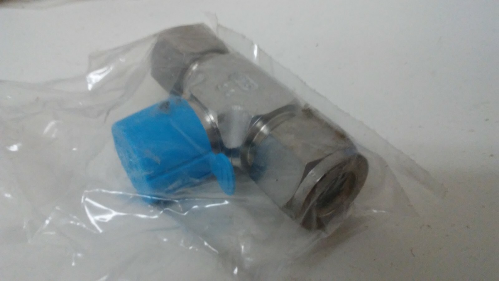 LOT OF (5) NEW OLD STOCK! SSP 1/2″TUBEX1/2″MNPT SS UNION TEES ISSD8MBT8