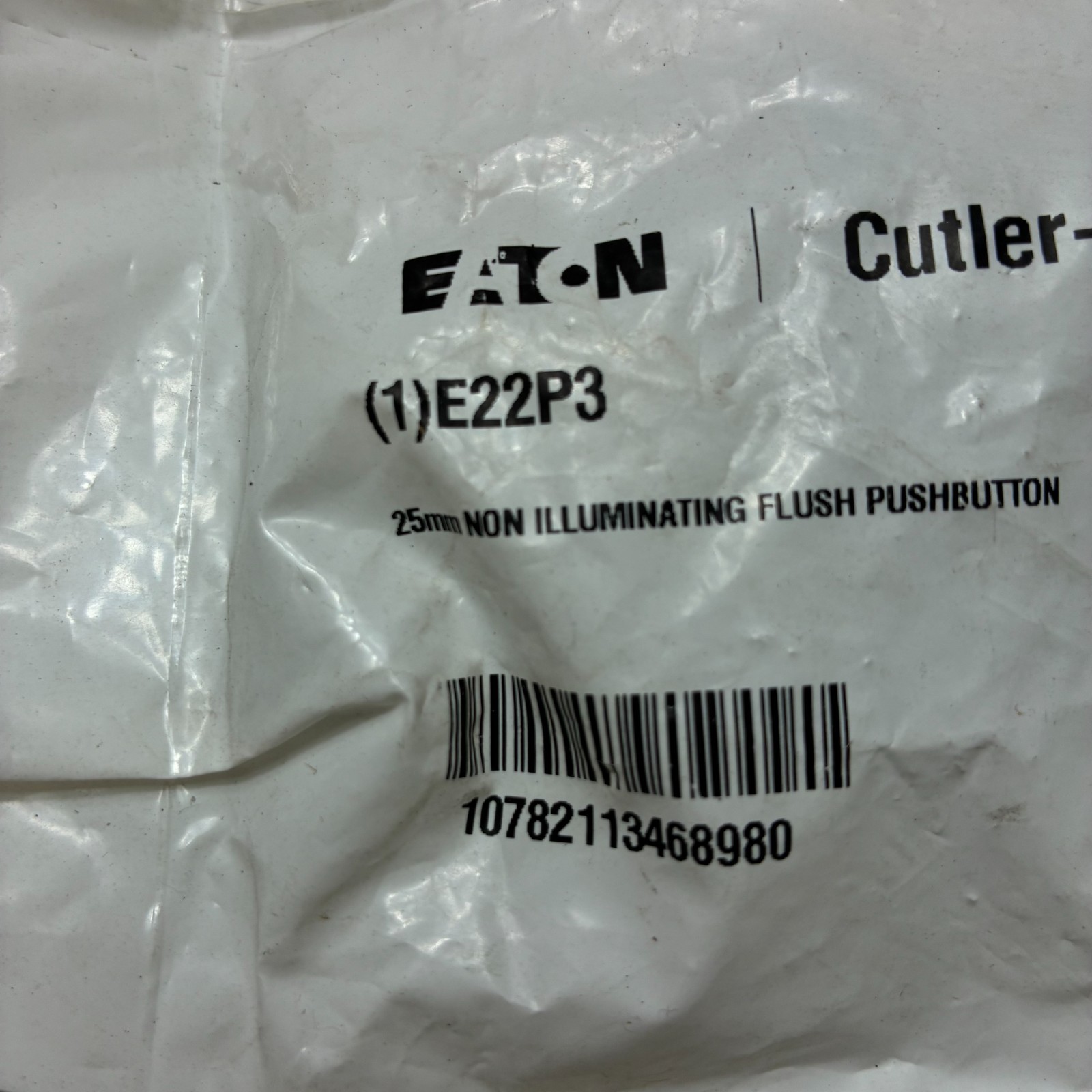 EATON / CUTLER HAMMER E22P3 NON ILLUMINATING FLUSH PUSHBUTTON SER. A2 25mm (Q2)
