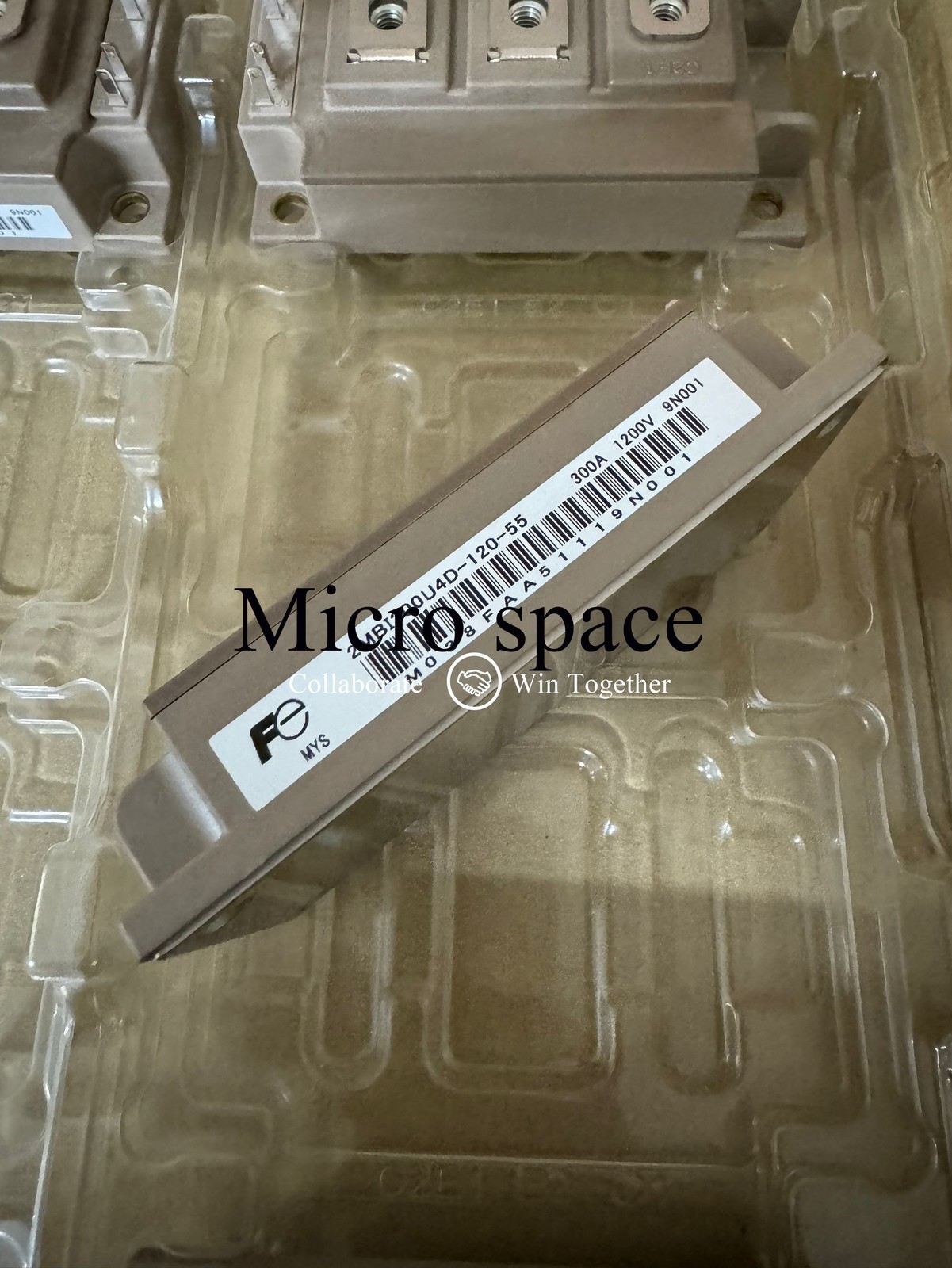 1PCS 2MBI300U4D-120-55 FUJI Module expert new quality 100%
