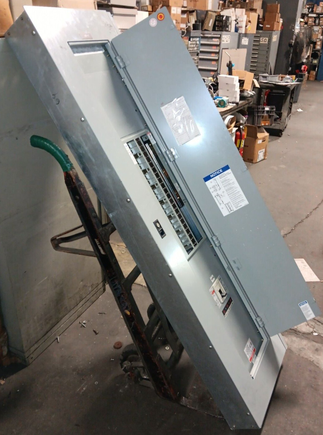 EATON PRL2A 400 AMP MAIN BREAKER PANELBOARD 42 CIRC 480Y/277 VAC 3Ø KD3400F MAIN