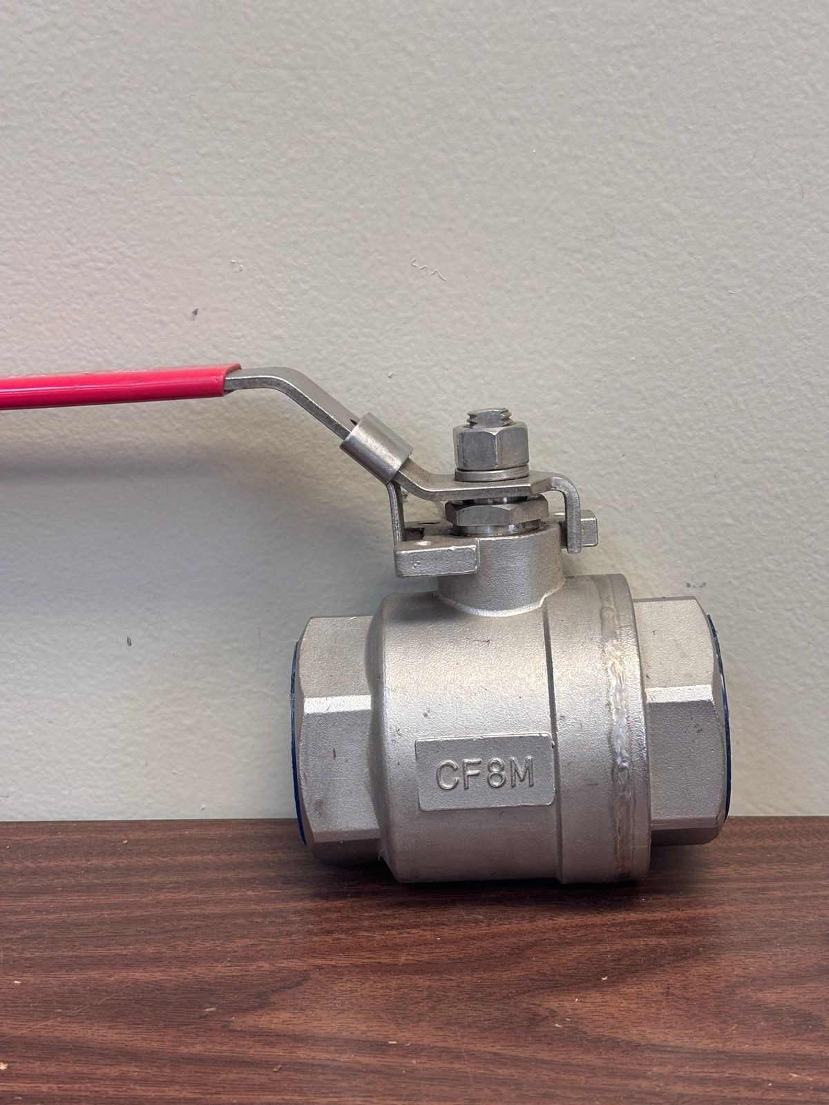 C&C INDUSTRIES BALL VALVE 1-1/2″ FNPT, CF8M, 1-1/2-2000 WOG,