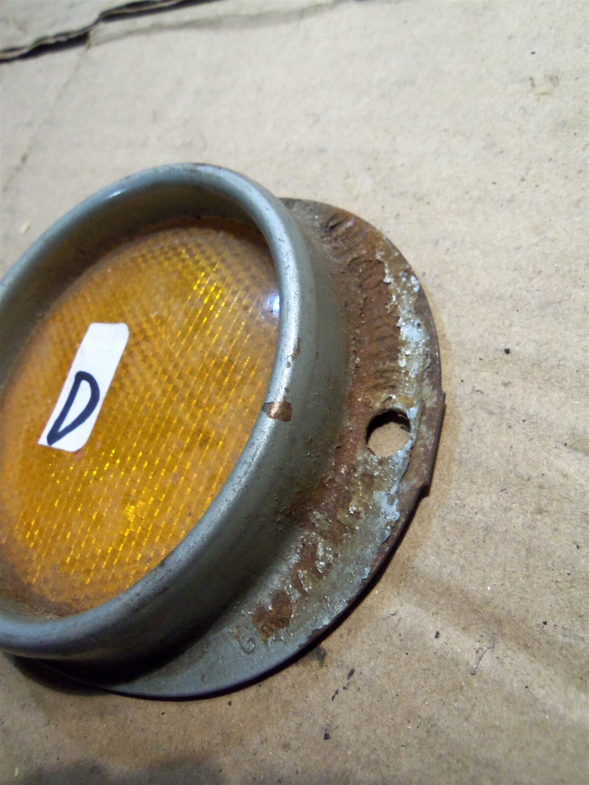Grote 4019 SAE-A-76 Amber Reflector w/ Housing *FREE SHIPPING*