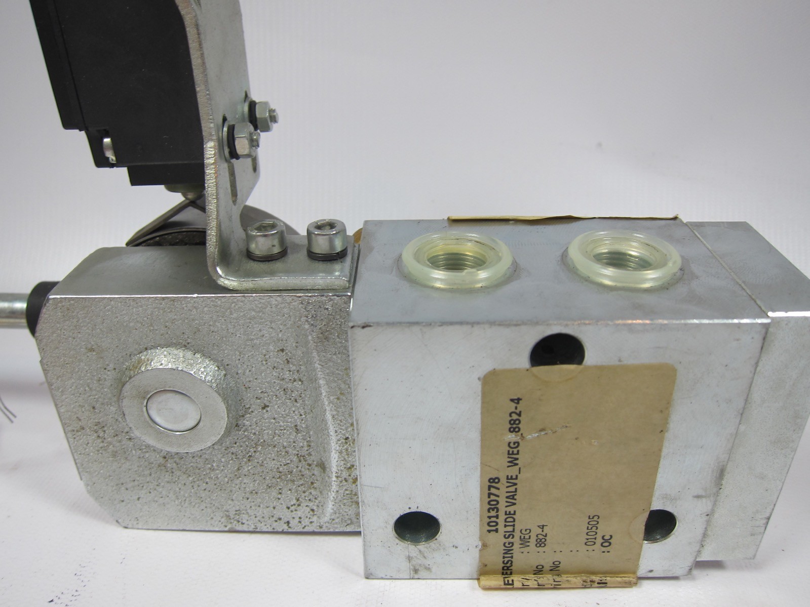 New WEG 882-4 Reversing Slide Valve Hawe Marine