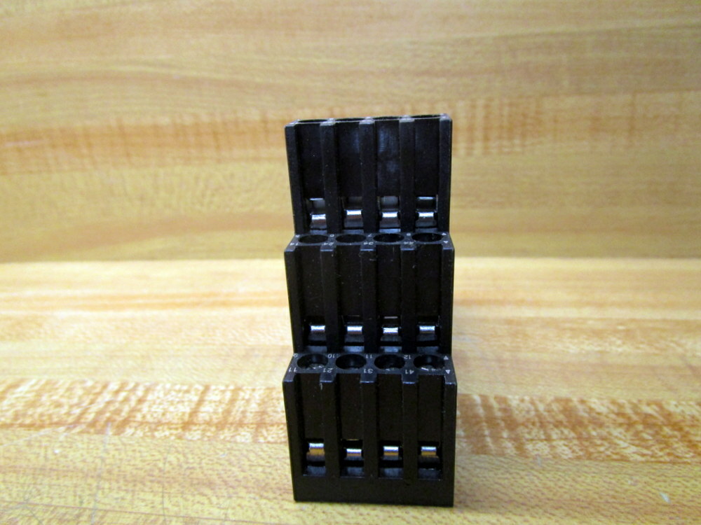 Schneider Electric RXZE2S114M Relay Socket