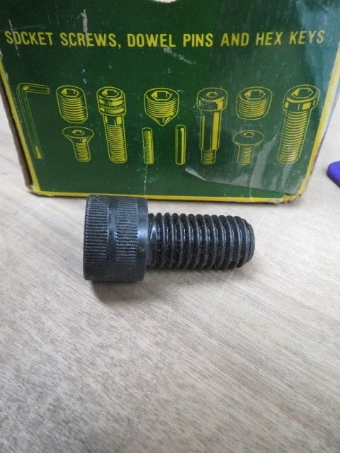5/8-18 X 1-1/4 SOCKET HEAD CAP SCREW 18 PCS (LL0665-1)